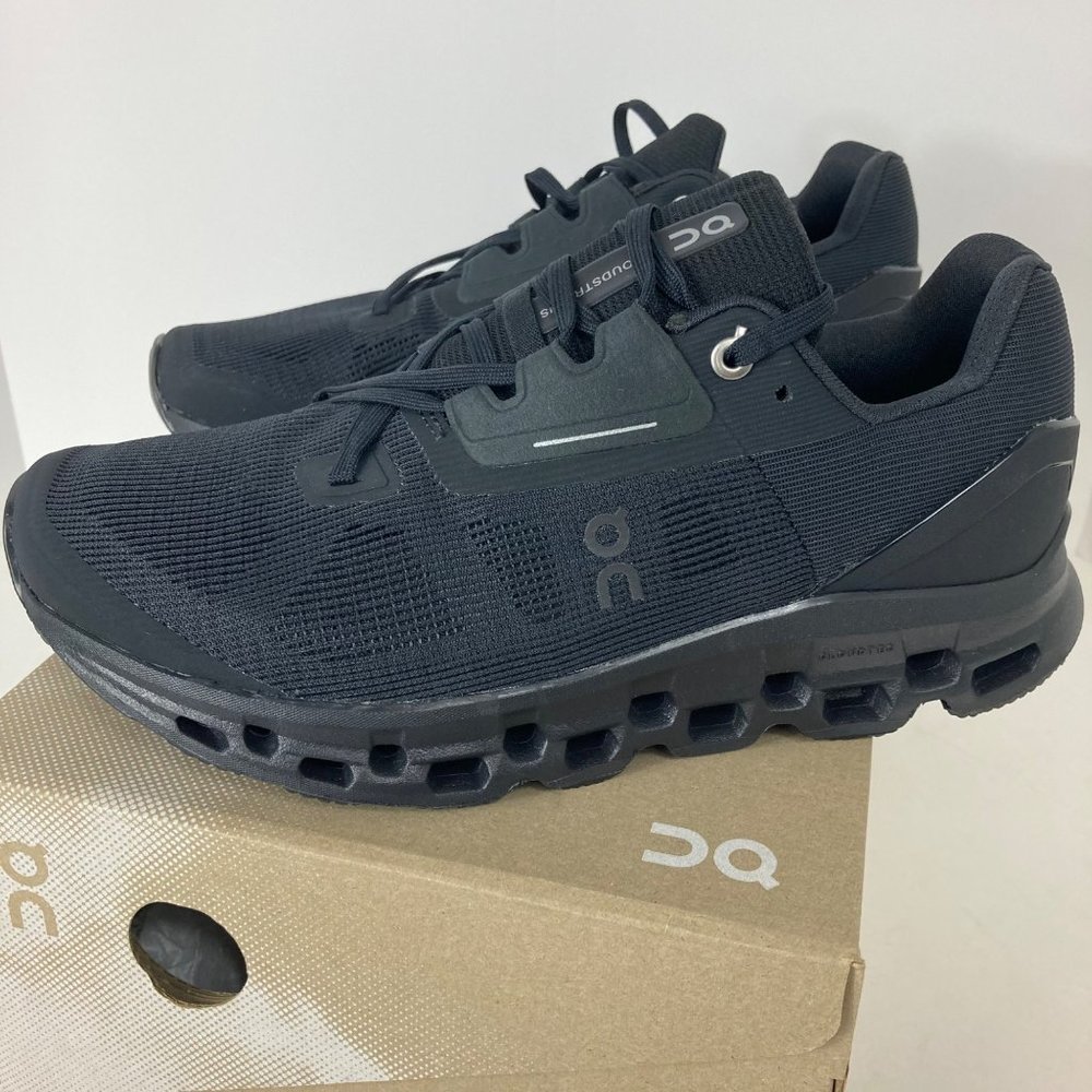 Womens OC Cloudstratus Black 9.5 NIB